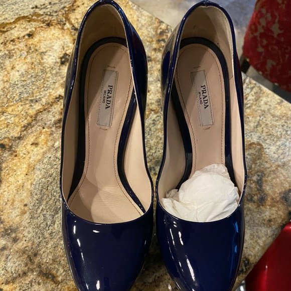 Prada Heels - Picture 1 of 3